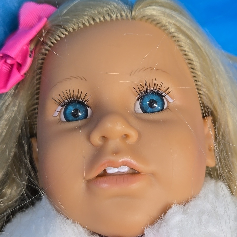 Lotus Blonde/blue Eyed 18 In Doll